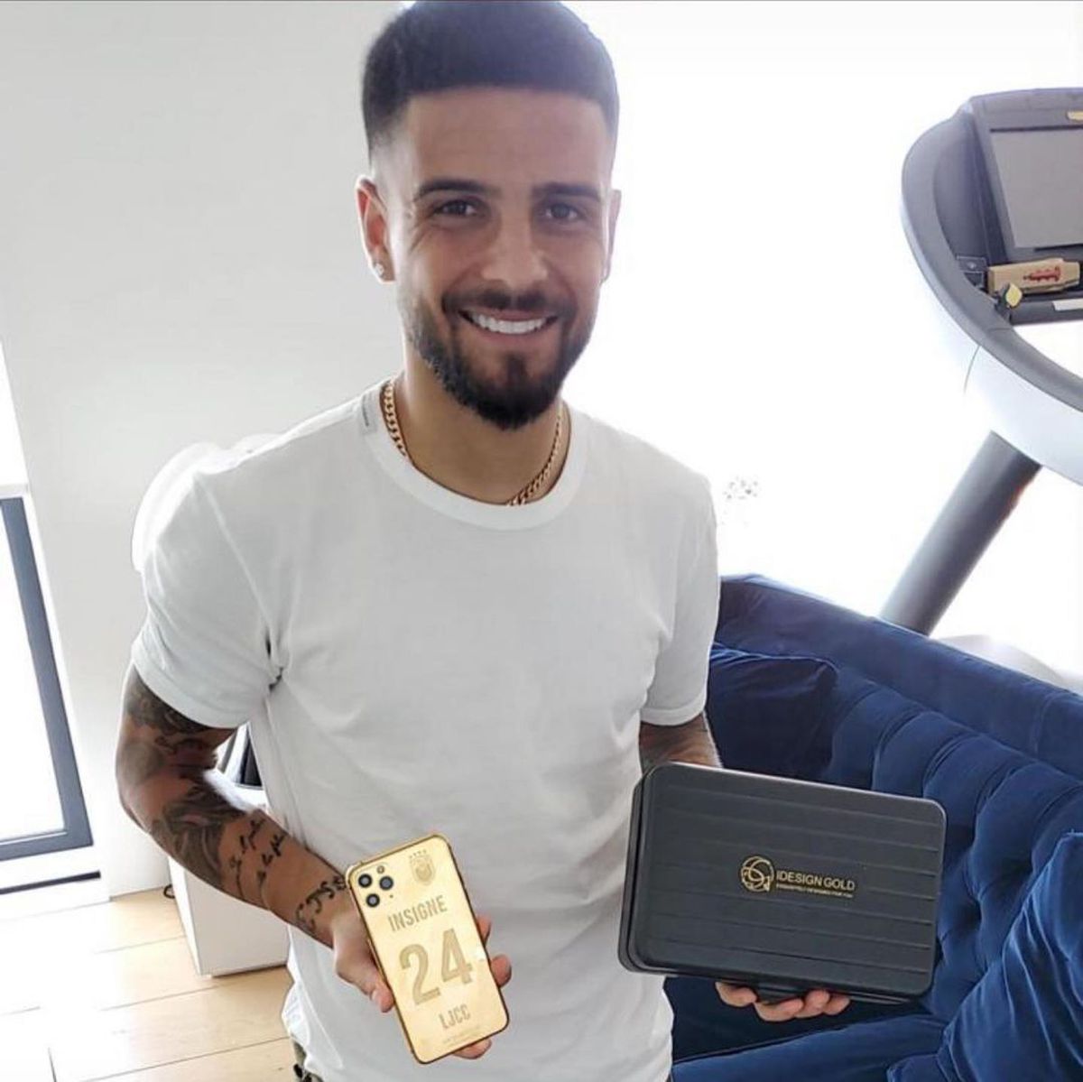 Telefoanele care au cucerit vedetele » Pe ce au cheltuit Neymar și Messi câte 5.000 de lire sterline: „Un produs incredibil”