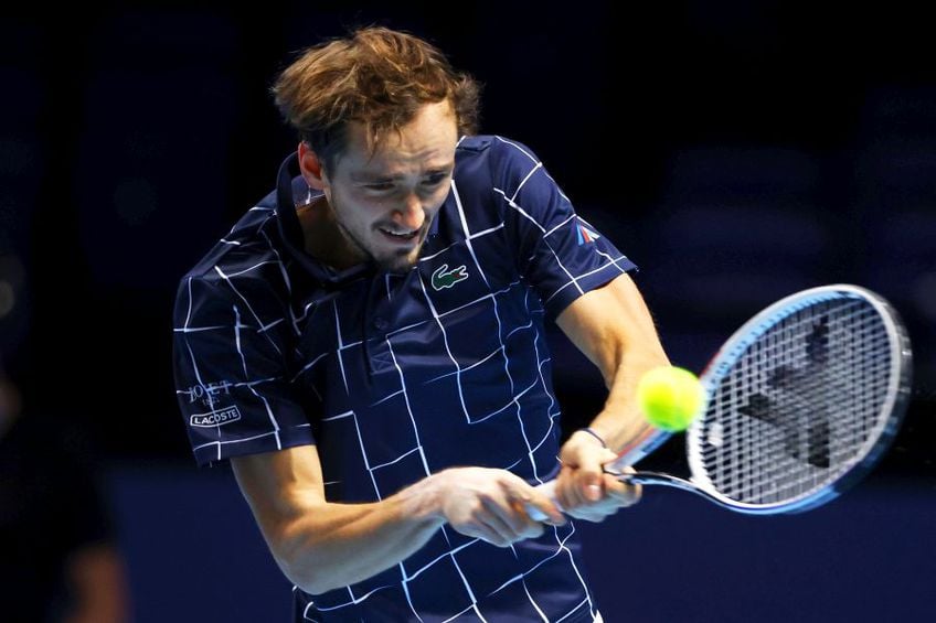 Rusul Daniil Medvedev (loc 4 ATP, 24 de ani) l-a învins pe austriacul Dominic Thiem (loc 3 ATP, 27 de ani) în finala ediției de Turneul Campionilor 2020, scor 4-6, 7-6 (2), 6-4.