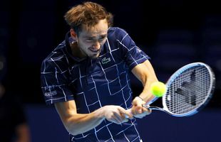 Daniil Medvedev, campionul campionilor! L-a „întors” pe Dominic Thiem și a câștigat Turneul Campionilor