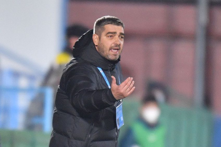 FC Voluntari - Dinamo 2-1. Liviu Ciobotariu, antrenorul ilfovenilor, și-a adus echipa până pe locul 4, la egalitate de puncte cu Universitatea Craiova, ocupanta poziției a 3-a.