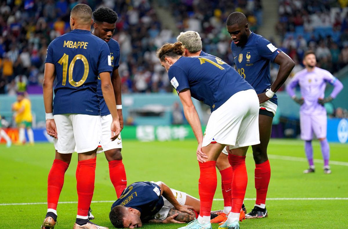 Dublă lovitură pentru Franța » Deschamps și-a pierdut un titular imediat după golul Australiei