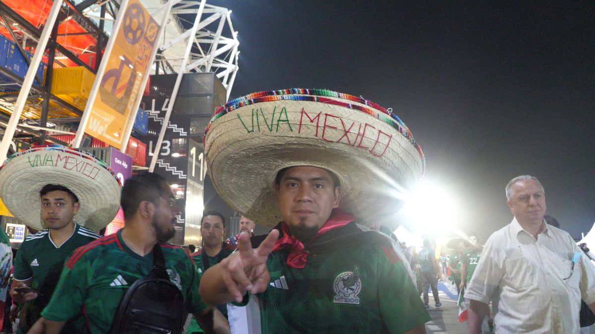 „Portarul cu 6 degete” ocrotit de numărul 13 » Serie uluitoare de coincidențe la Mondial