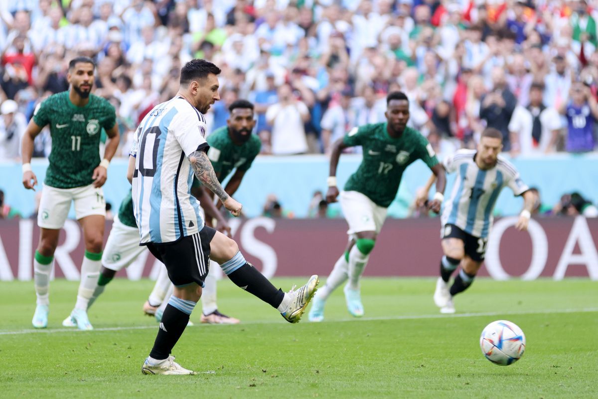 Argentina - Arabia Saudită 1-2 » Primul MARE șoc din Qatar! Au întors în 5 minute „pumele” conduse de Messi și intră direct în TOP 3 surprize din istorie