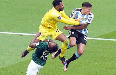 Fază îngrozitoare, în ultimele minute din Argentina - Arabia Saudită! Semne disperate către medici