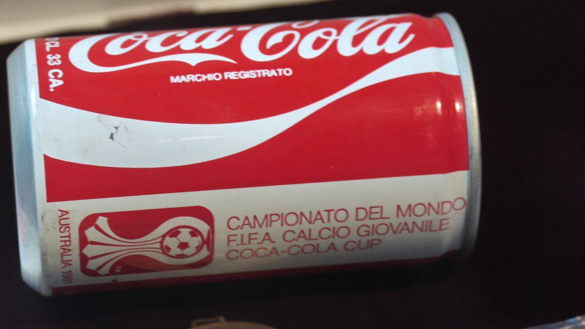 Incursiune în viața celui mai vechi club italian. Istoria titlului câștigat la comisii și revendicat de Lazio timp de un secol!