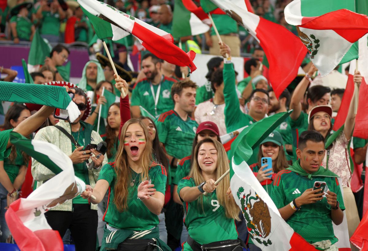 Fanii mexicani au creat cea mai spectaculoasă atmosferă de la CM 2022 » Trimișii GSP prezenți pe stadion, impresionați de publicul de la meciul cu Polonia