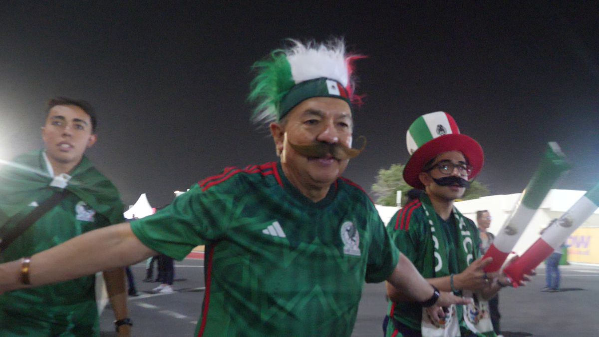 Fanii mexicani au creat cea mai spectaculoasă atmosferă de la CM 2022 » Trimișii GSP prezenți pe stadion, impresionați de publicul de la meciul cu Polonia