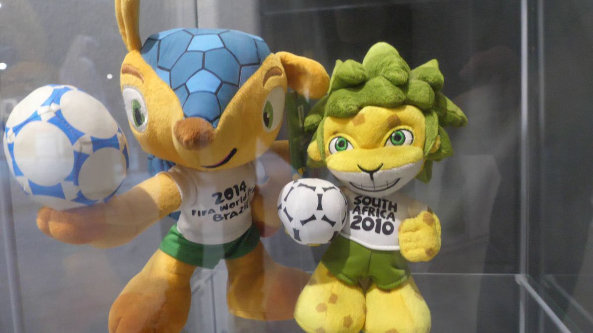 Incursiune în viața celui mai vechi club italian. Istoria titlului câștigat la comisii și revendicat de Lazio timp de un secol!