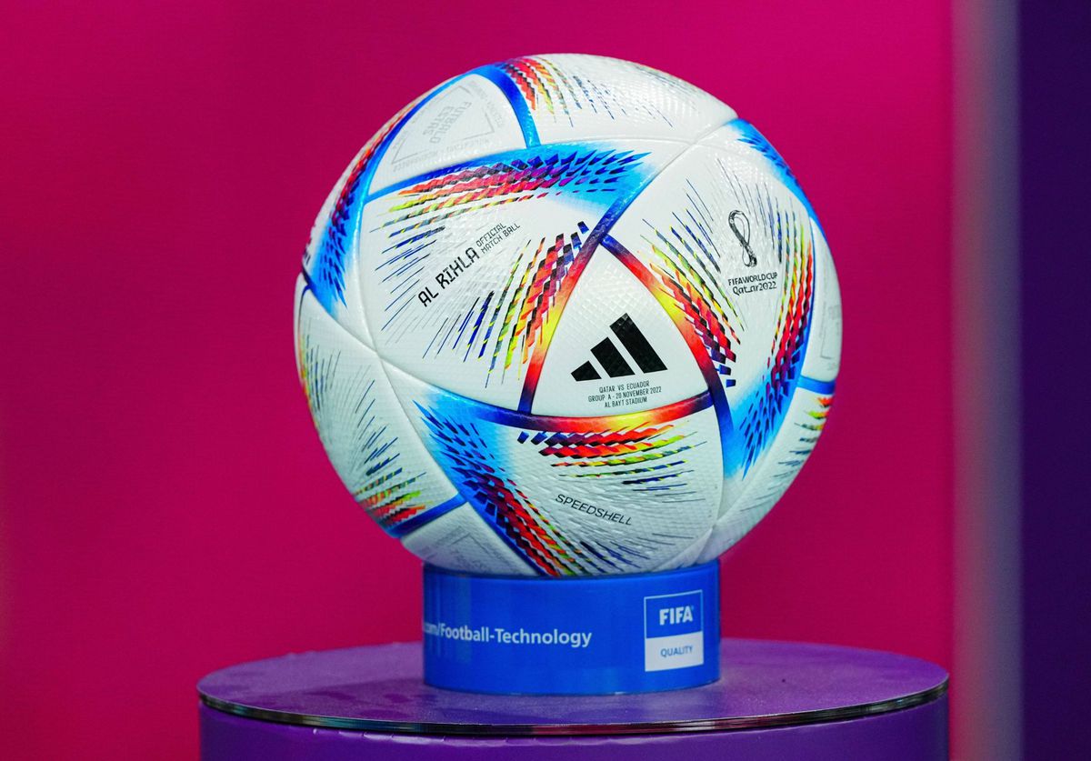 70% din mingile din lume sunt produse într-un singur orășel din Pakistan! O mare parte dintre ele sunt cusute manual