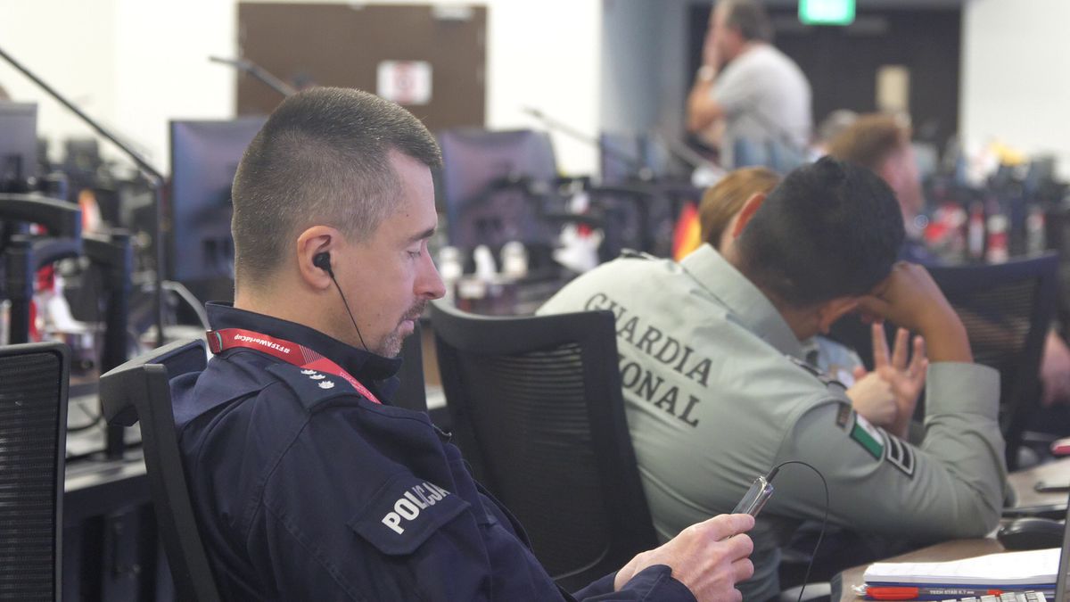 Românul care ajută Poliția din Qatar prezintă cum se gestionează un meci de la Campionatul Mondial: „Complet diferit față de un FCSB - Dinamo”