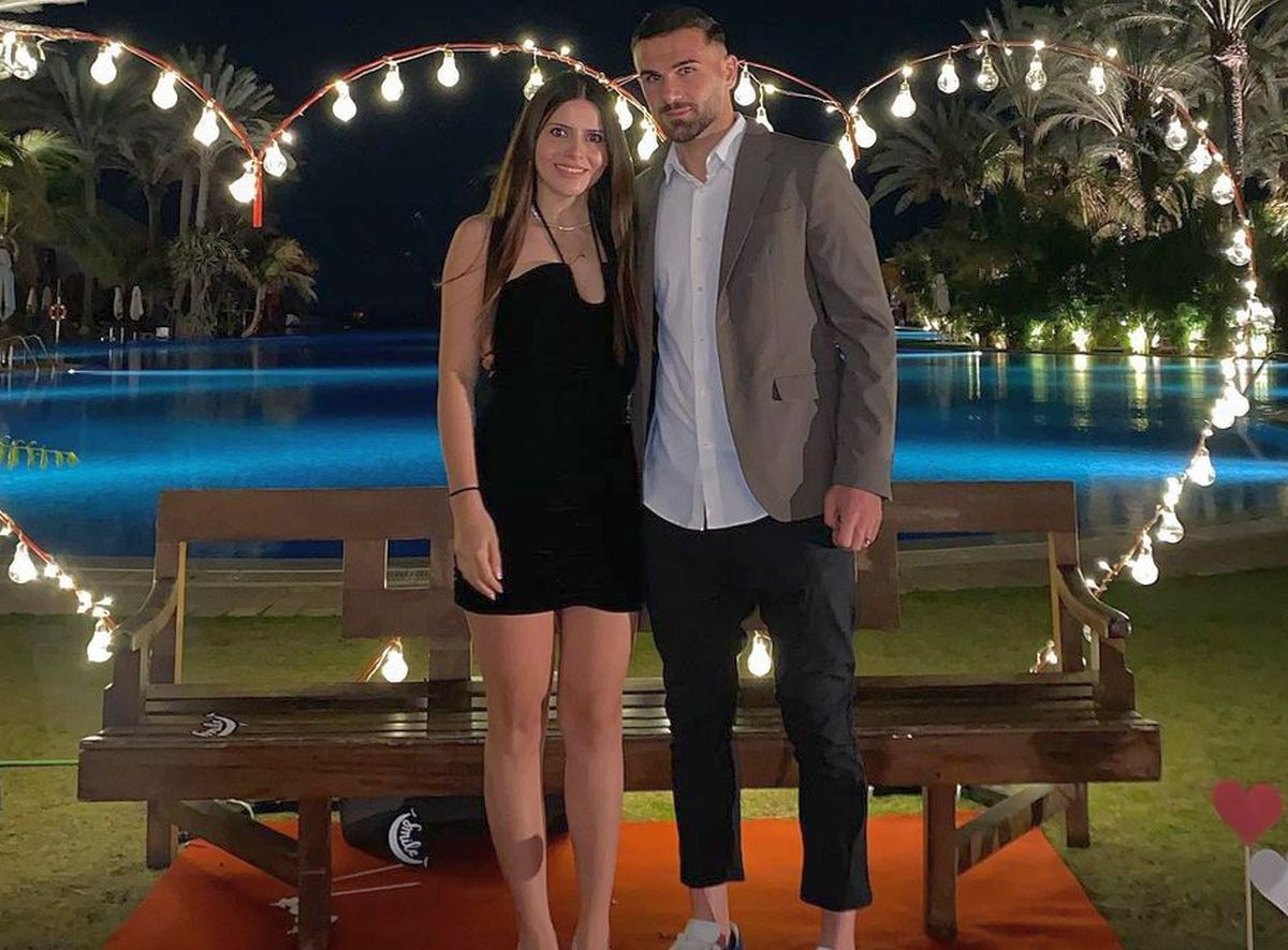 Ce mai face azi coșmarul României de la EURO 2016: a intrat în politică, joacă într-un campionat exotic și și-a găsit marea iubire pe Facebook