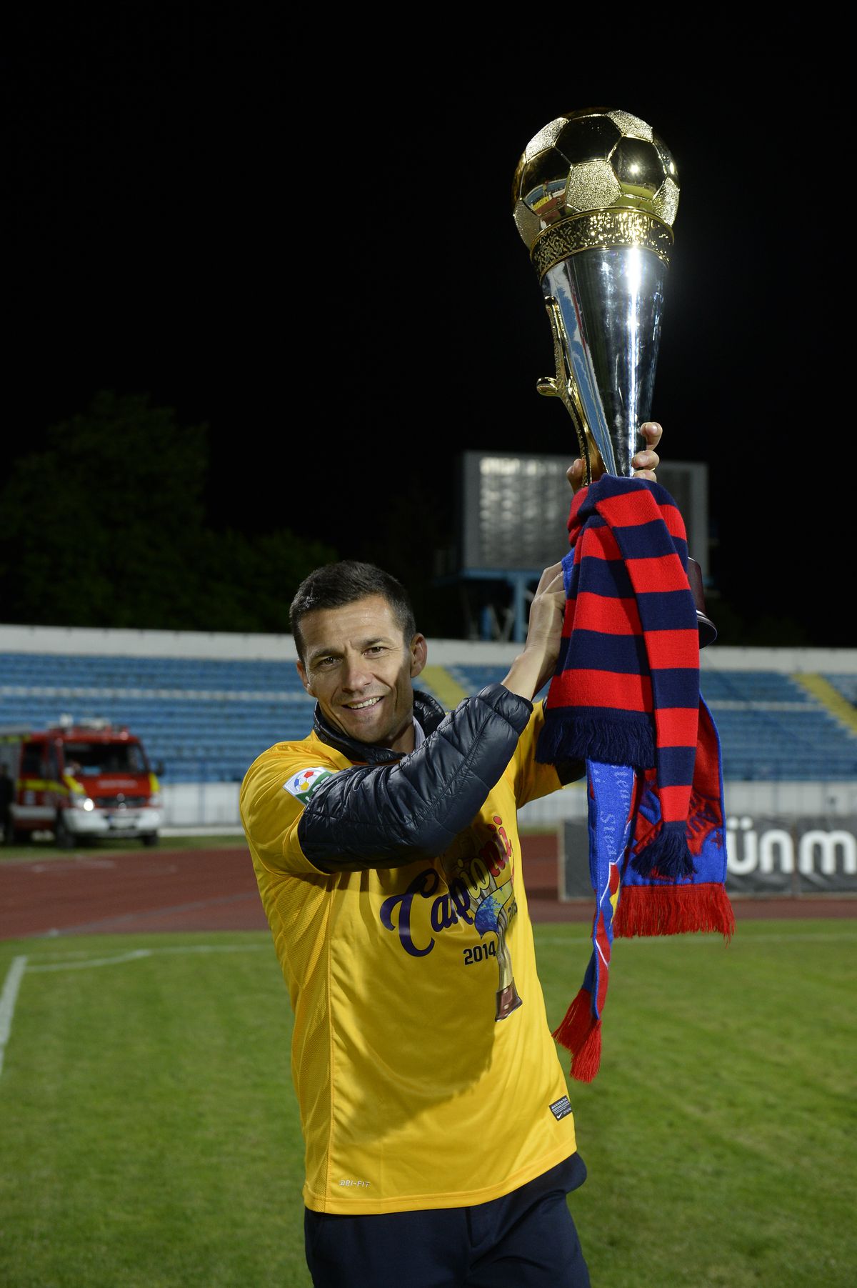 Ultimul antrenor campion cu FCSB: „Știu, am fost acolo, eu zic că e ghinion”. De ce nu vrea să retrogradeze Dinamo