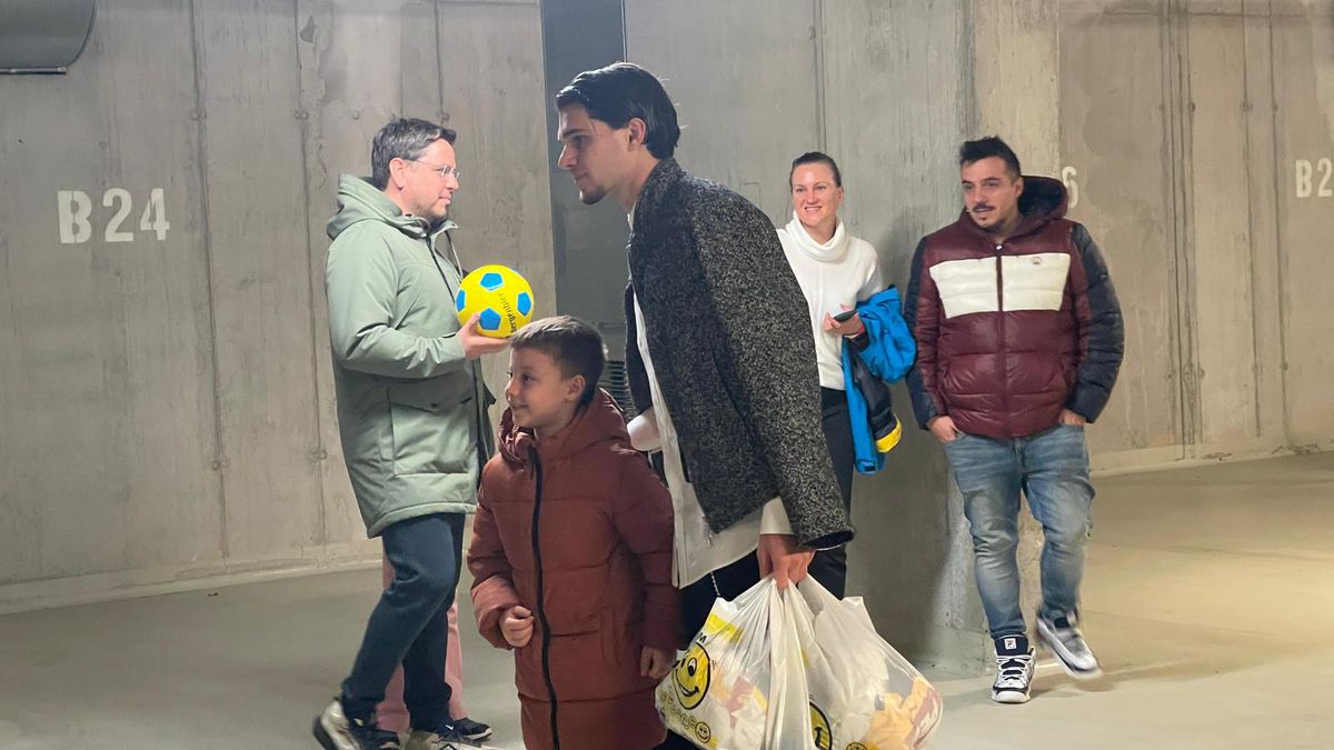 „De la Gică la Ianis” » Spaniolii au dedicat un articol familiei Hagi: „Fiul a imitat șutul cu piciorul stâng al tatălui împotriva Țării Galilor”