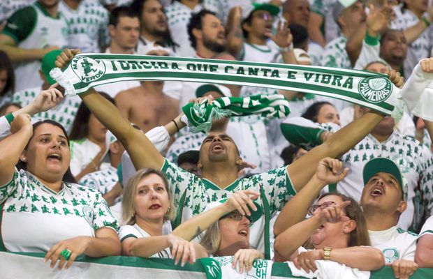 Top 12 cele mai frumoase cântece din fotbal