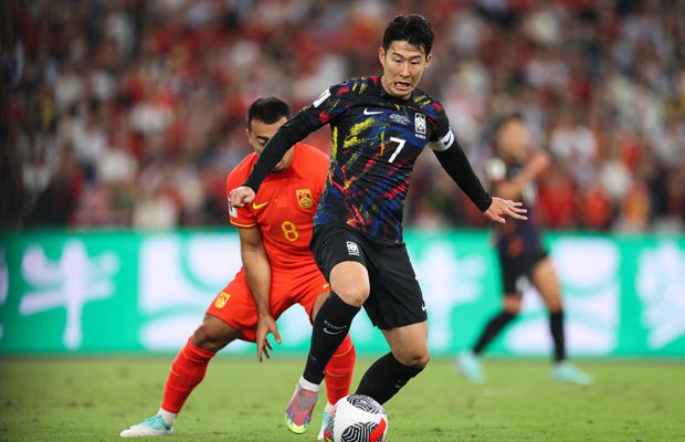 Incidente în tribune la Shenzhen » Suporterii sud-coreeni au fost vânați de huligani