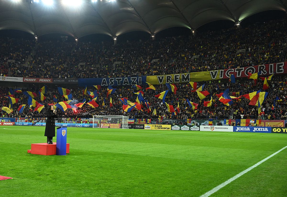 Cum a apărut fiica cea mică a Anamariei Prodan în tribune, la România – Elveția. Geanta scumpă pe care a afișat-o