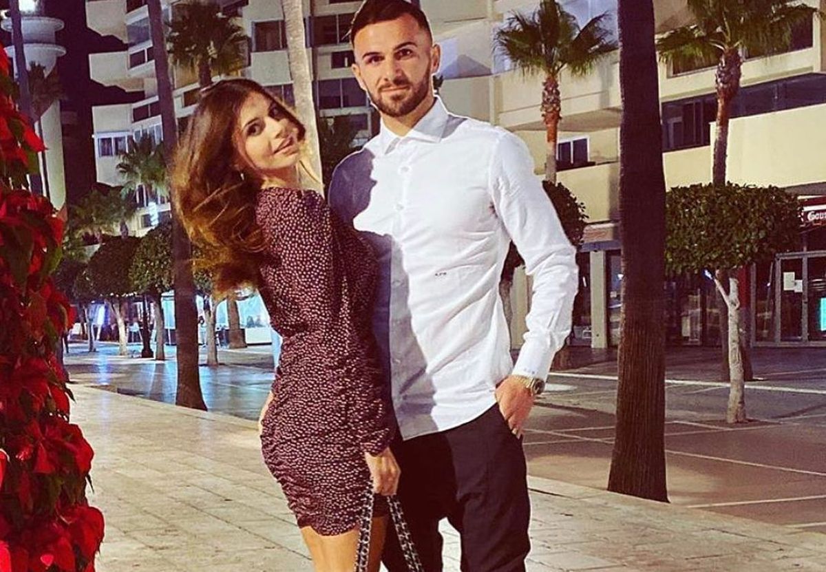 Ce mai face azi coșmarul României de la EURO 2016: a intrat în politică, joacă într-un campionat exotic și și-a găsit marea iubire pe Facebook