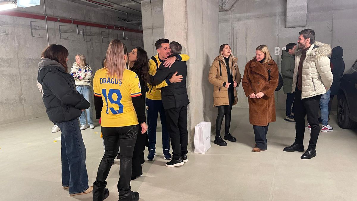 „400 de euro de la Ianis!” » Dedicație specială la petrecerea de calificare: „Nu știu ce v-a făcut Hagi...”