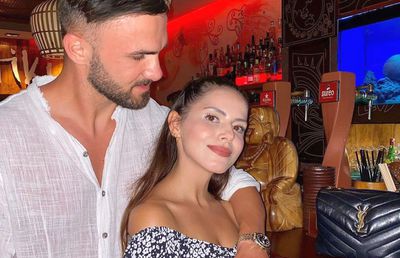 Ce mai face azi coșmarul României de la EURO 2016: a intrat în politică, joacă într-un campionat exotic și și-a găsit marea iubire pe Facebook