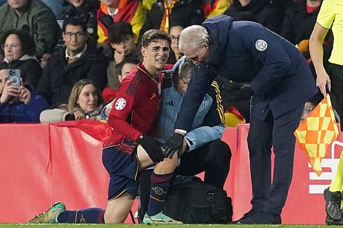 Suferința lui Gavi după accidentarea suferită în meciul Spania - Georgia Foto: Imago