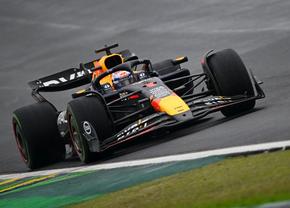 Probleme mari la monoposturile lui Max Verstappen și Sergio Perez în Las Vegas » Mecanicii celor doi piloți Red Bull sunt gemeni identici