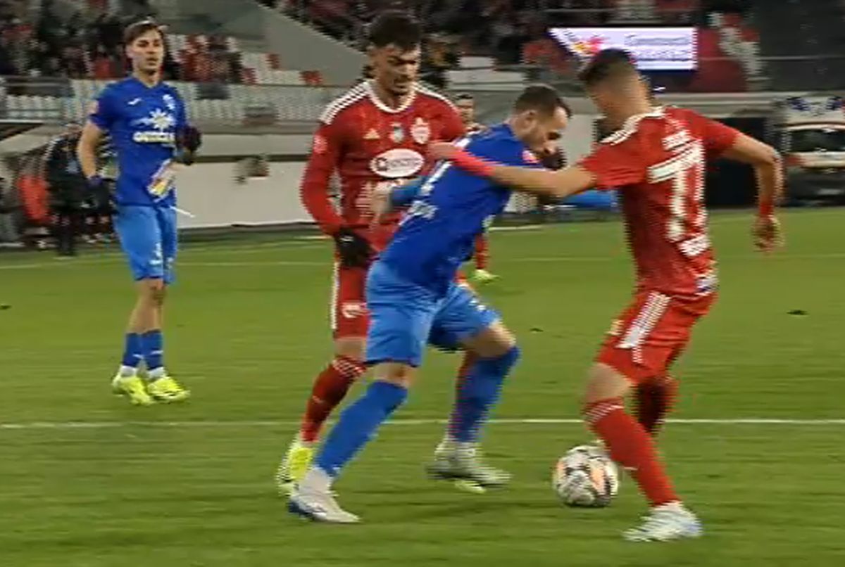Deschidere de scor în Superliga dintr-un penalty controversat: „Hai, mă, n-ai cum! E grotesc, pe cuvântul meu!”