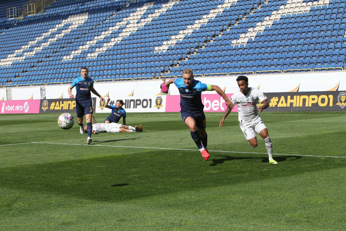 Imaginile dezastrului din orașul atacat de Putin cu racheta „Oreșnik” » E un centru important al fotbalului din Ucraina și Europa: stadionul a scăpat