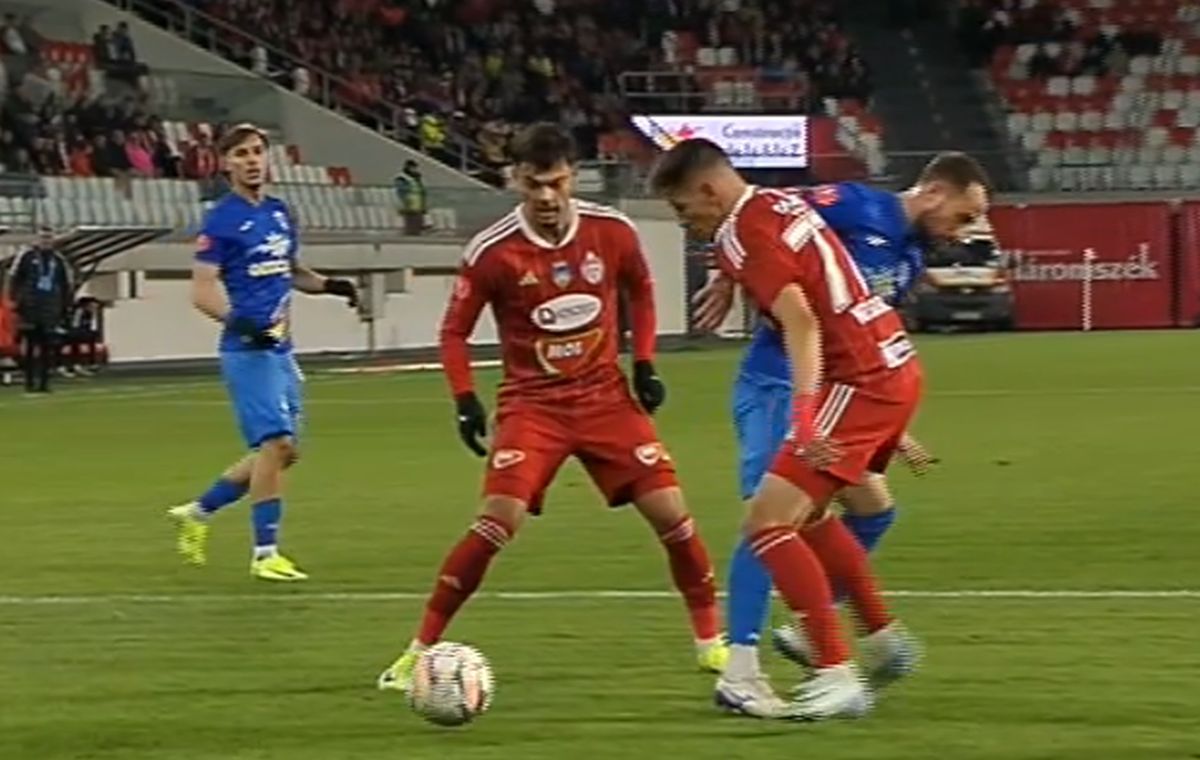 Deschidere de scor în Superliga dintr-un penalty controversat: „Hai, mă, n-ai cum! E grotesc, pe cuvântul meu!”