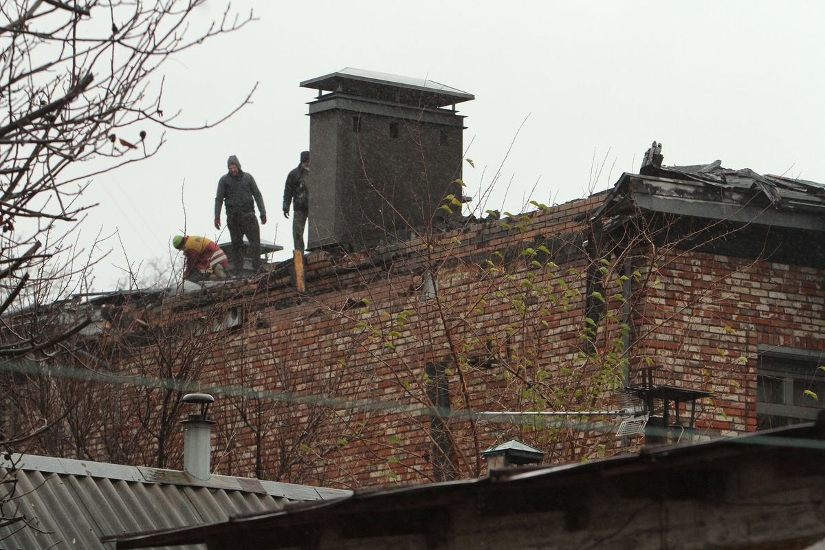 Urmările atacului cu racheta Oreșnik asupra orașului Dnipro din Ucraina