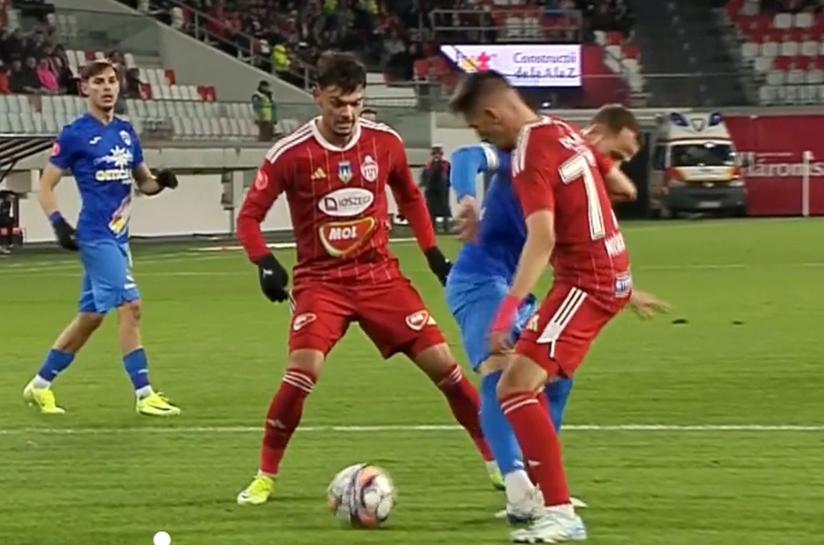 Deschidere de scor în Superliga dintr-un penalty controversat: „Hai, mă, n-ai cum! E grotesc, pe cuvântul meu!”