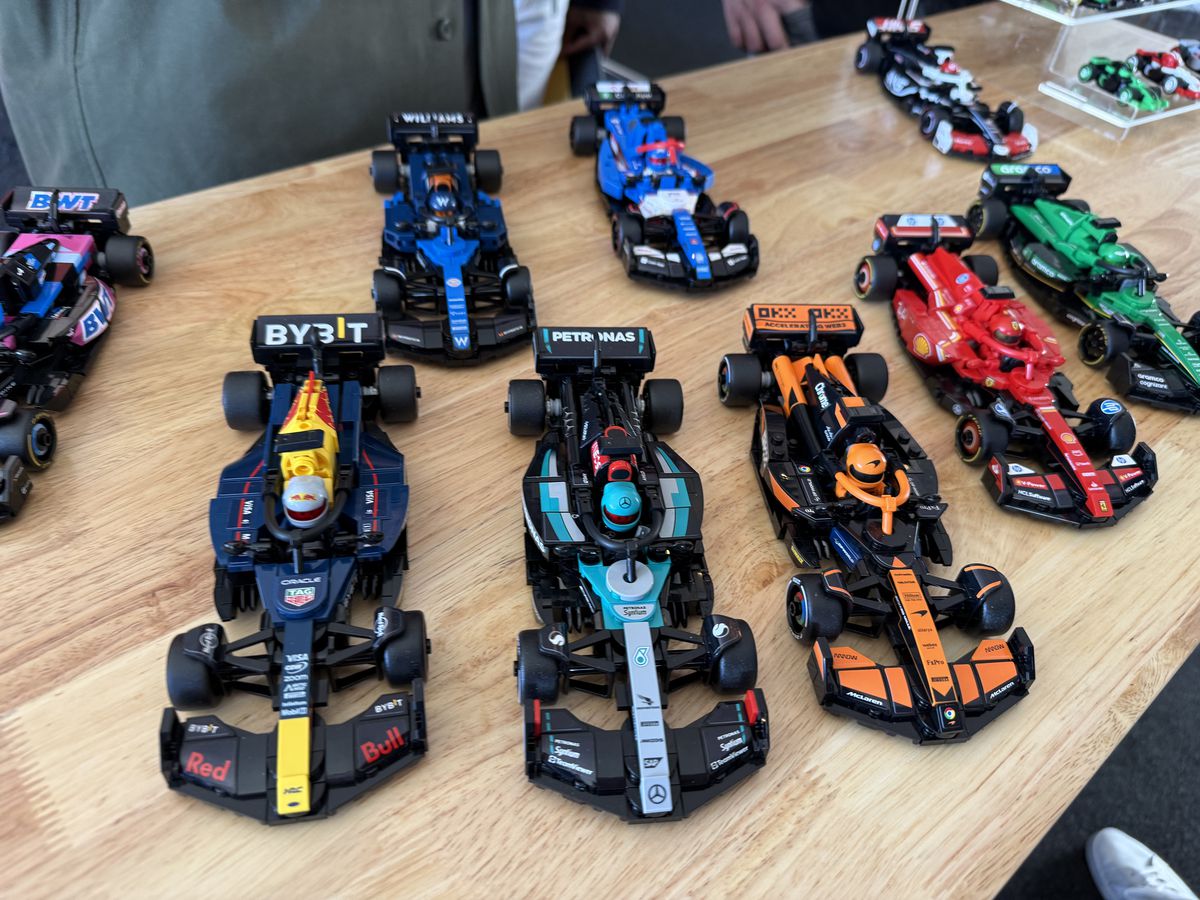 Trei dintre oamenii cheie ai parteneriatului dintre LEGO și Formula 1 explică noua colaborare: „Nu creăm doar următoarea generație de fani, ci și de oameni care vor să lucreze în acest sport”