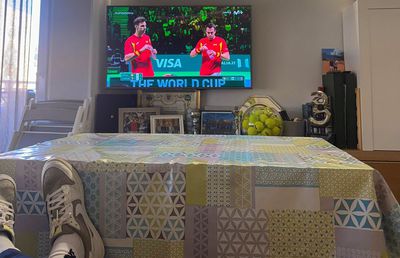 Detaliul din living prin care și-a lăsat mască fanii: „Să ai 50 de milioane în bancă, dar sufrageria ta să arate precum cea din casa bunicilor”