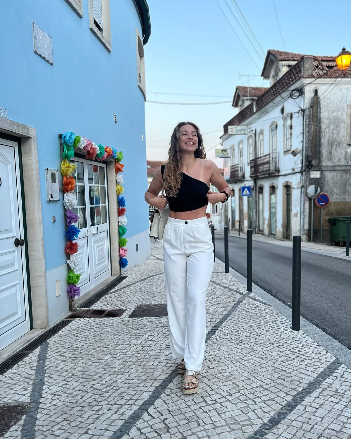 Dintr-un sat de pe malul Nistrului, o moldoveancă a ajuns căpitanul Benficăi și are amintiri senzaționale: „Bunica făcea ursuleți de mămăligă în brânză”