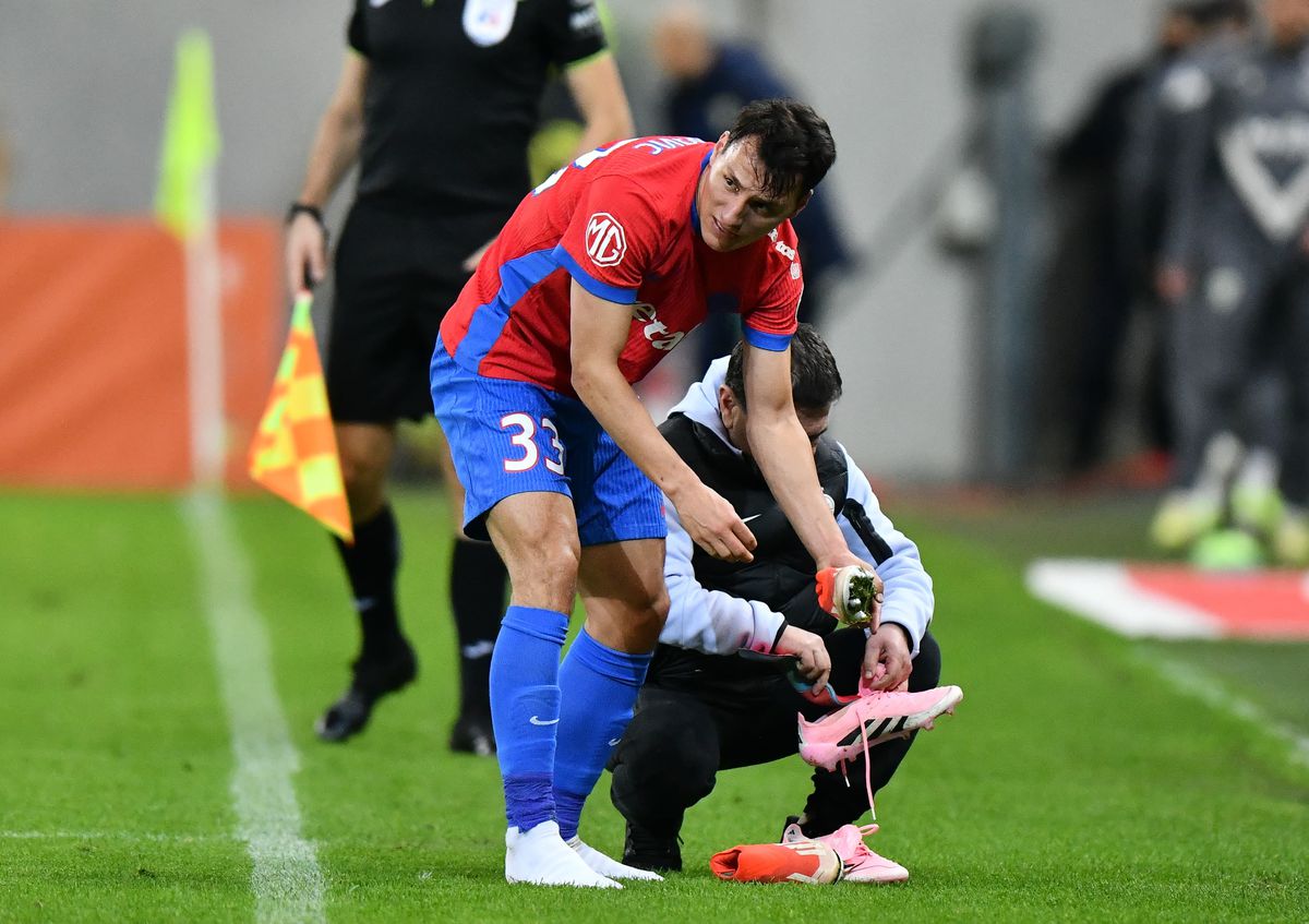 „Azi întâlnim doar oaia ciută!” » Bannerul provocator apărut pe Arena Națională, la FCSB - Petrolul