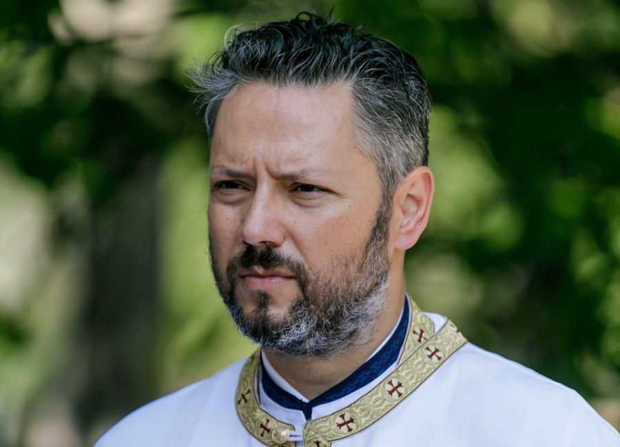 Doctorul-preot care l-a operat pe Gigi Becali, în mijlocul unor acuzații grave: malpraxis și metode controversate