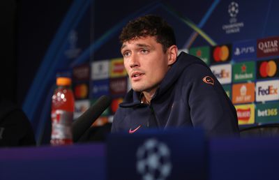 Acuzații dure adresate starului Barcelonei! Soția fotbalistului a intervenit imediat: „Unii oamenii fac orice pentru puțină atenție”