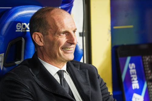 Massimiliano Allegri (aici la meciul Parma - Milan 2-2 din ultima etapă) are bilanț negativ în 34 de dueluri cu Inter: 12 victorii, 9 egaluri și 13 înfrângeri / Foto: Imago