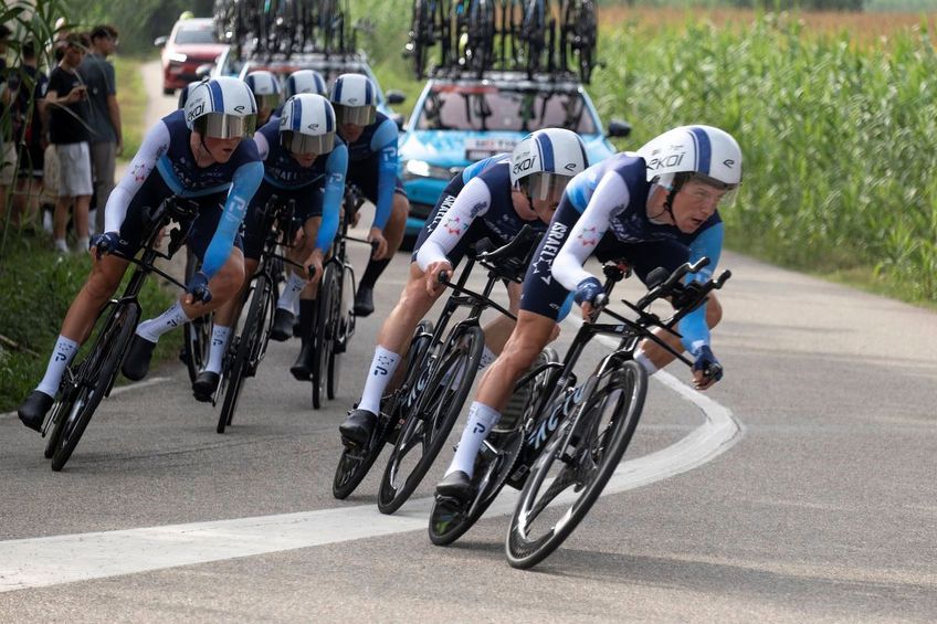 Cicliștii de la Israel-Premier Tech în etapa de contratimp pe echipe în Turul Spaniei Foto: Imago Images