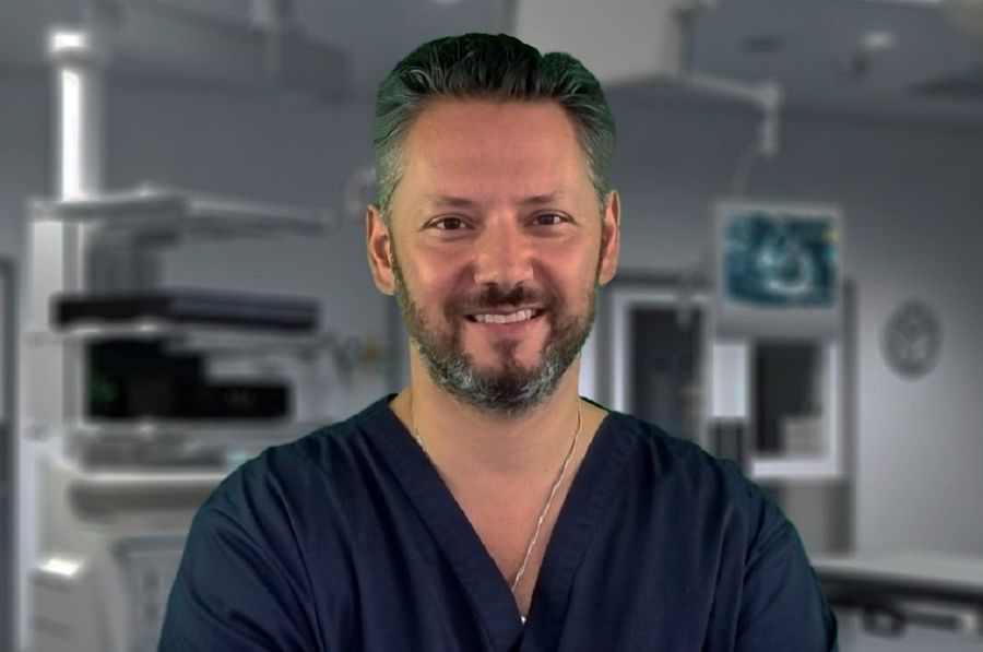 Doctorul-preot care l-a operat pe Gigi Becali, în mijlocul unor acuzații grave: malpraxis și metode controversate