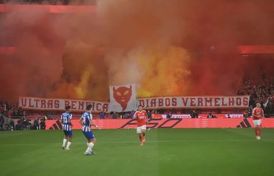 Liderul galeriei clubului din Liga Campionilor a fost găsit împușcat în propria mașină