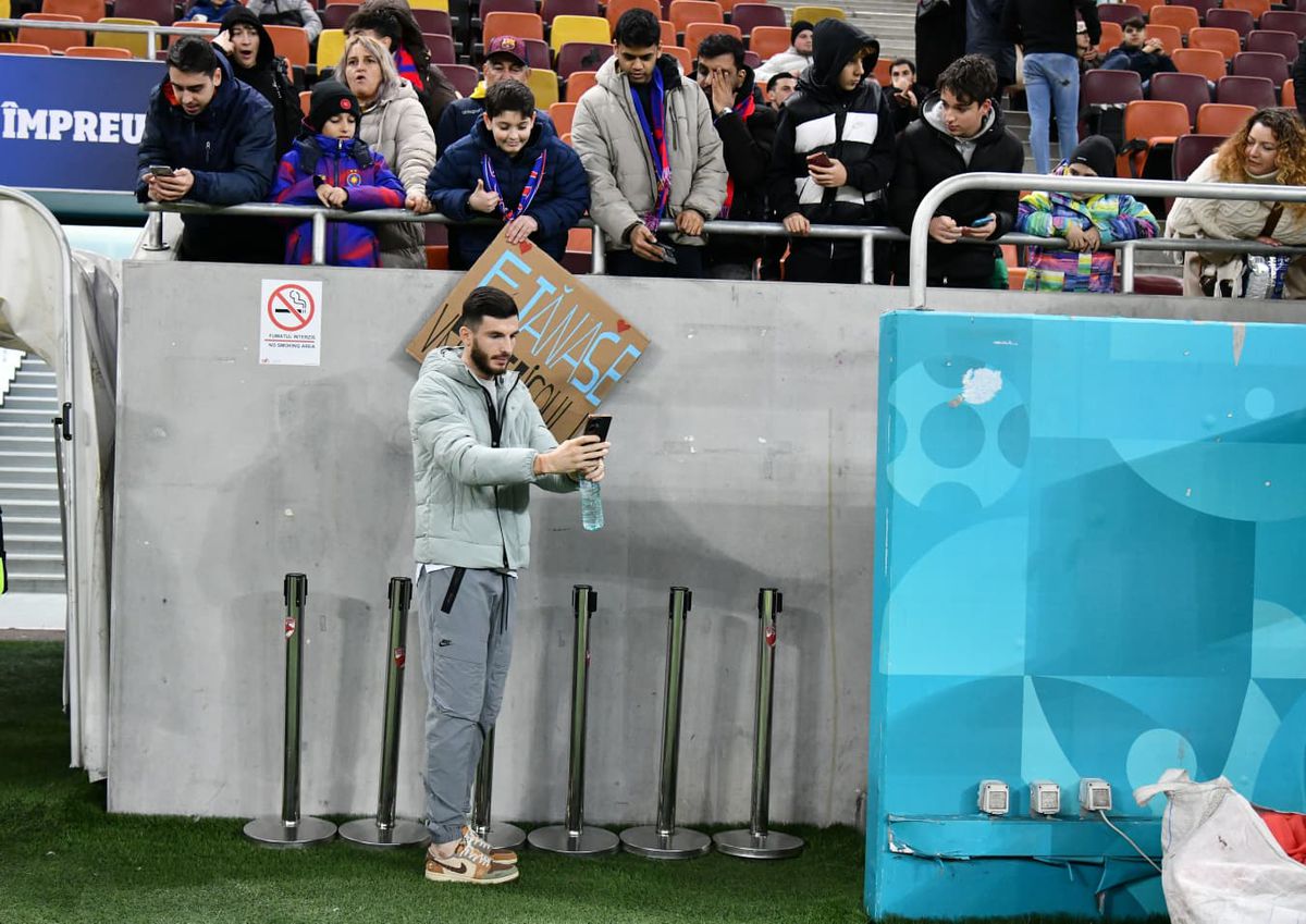 FCSB - Petrolul, imagini de la încălzire