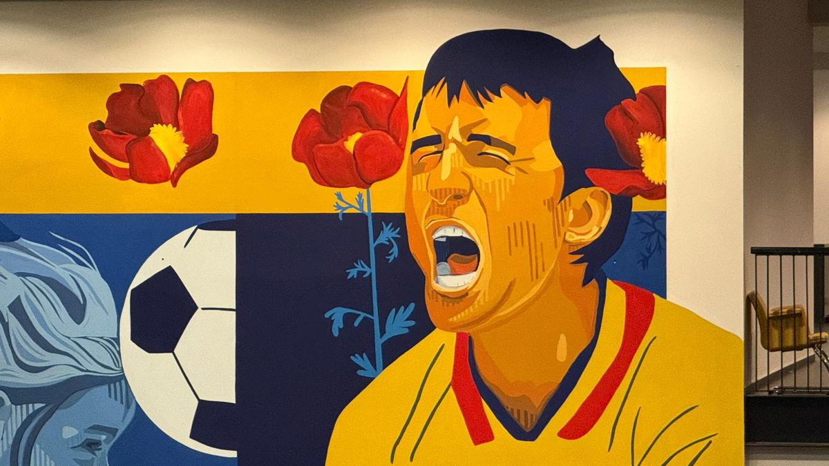 Imaginea cu Gheorghe Hagi apărută la Arena Națională » Ce semnifică muralul