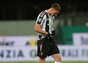 Scandal în Serie A: meciul, întrerupt de două ori din cauza scandărilor rasiste la adresa unui fotbalist