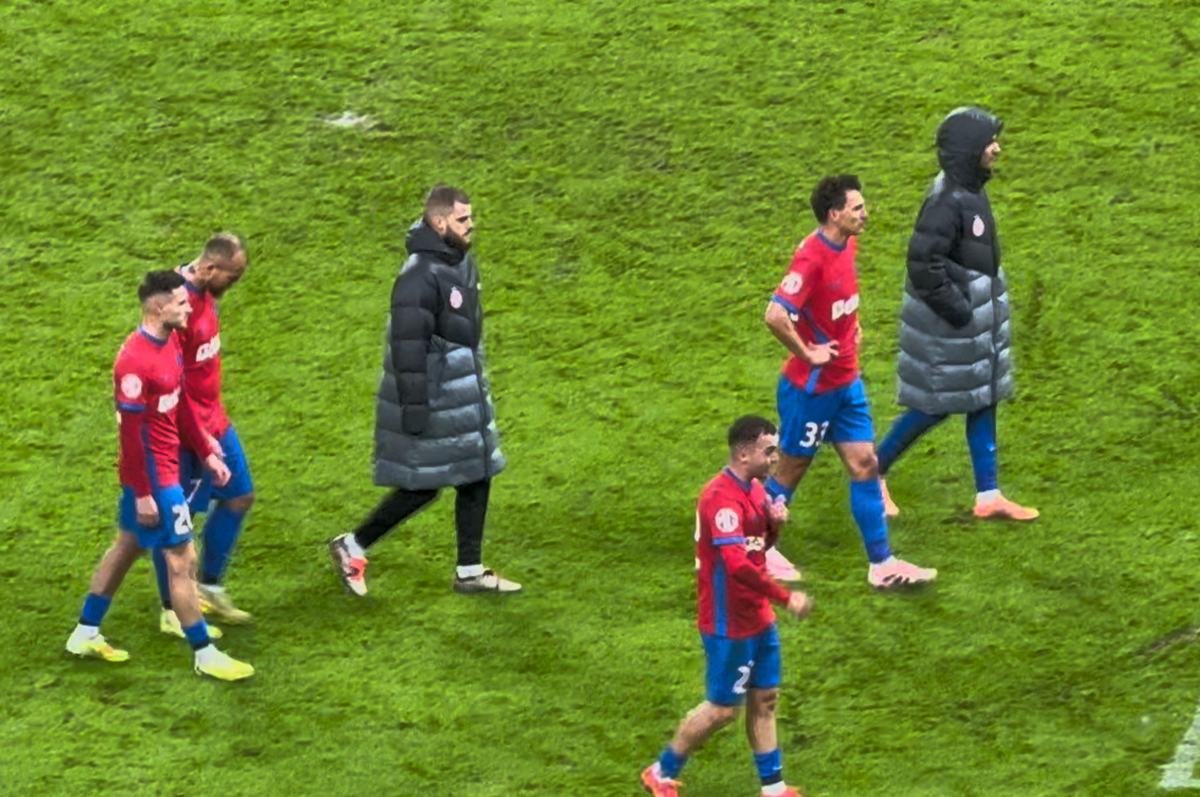 Imagini de la finalul meciului FCSB - Petrolul