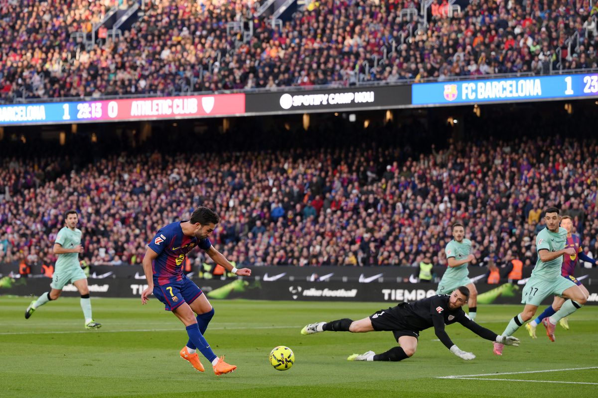 Hansi Flick, fericit după debutul pe versiunea îmbunătățită a Camp Nou: „A fost una din acele zile”