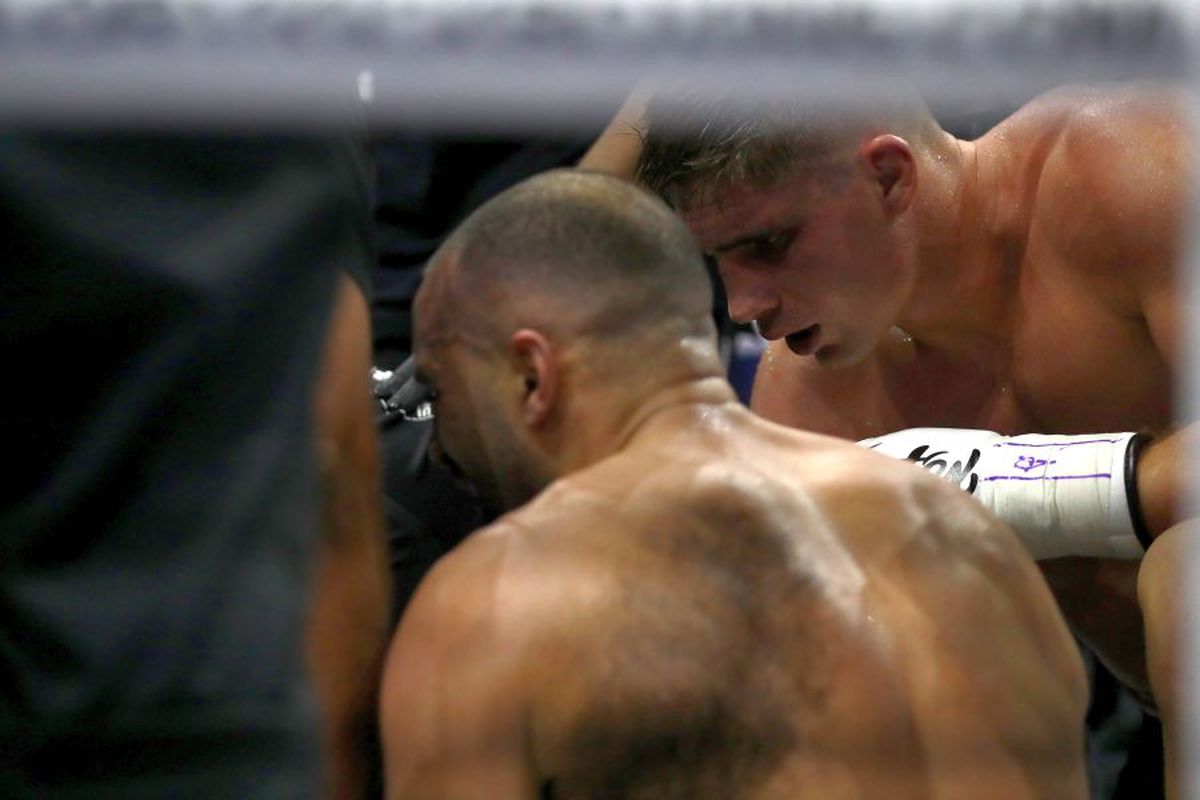 BADRI HARI - RICO VERHOEVEN // Meci dramatic în Olanda! Badr Hari era la câteva minute de victorie, dar s-a accidentat și a abandonat