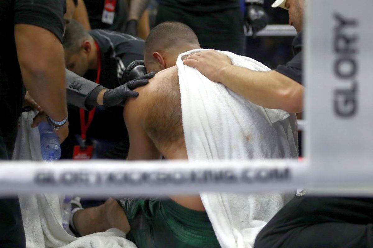 BADRI HARI - RICO VERHOEVEN // Meci dramatic în Olanda! Badr Hari era la câteva minute de victorie, dar s-a accidentat și a abandonat