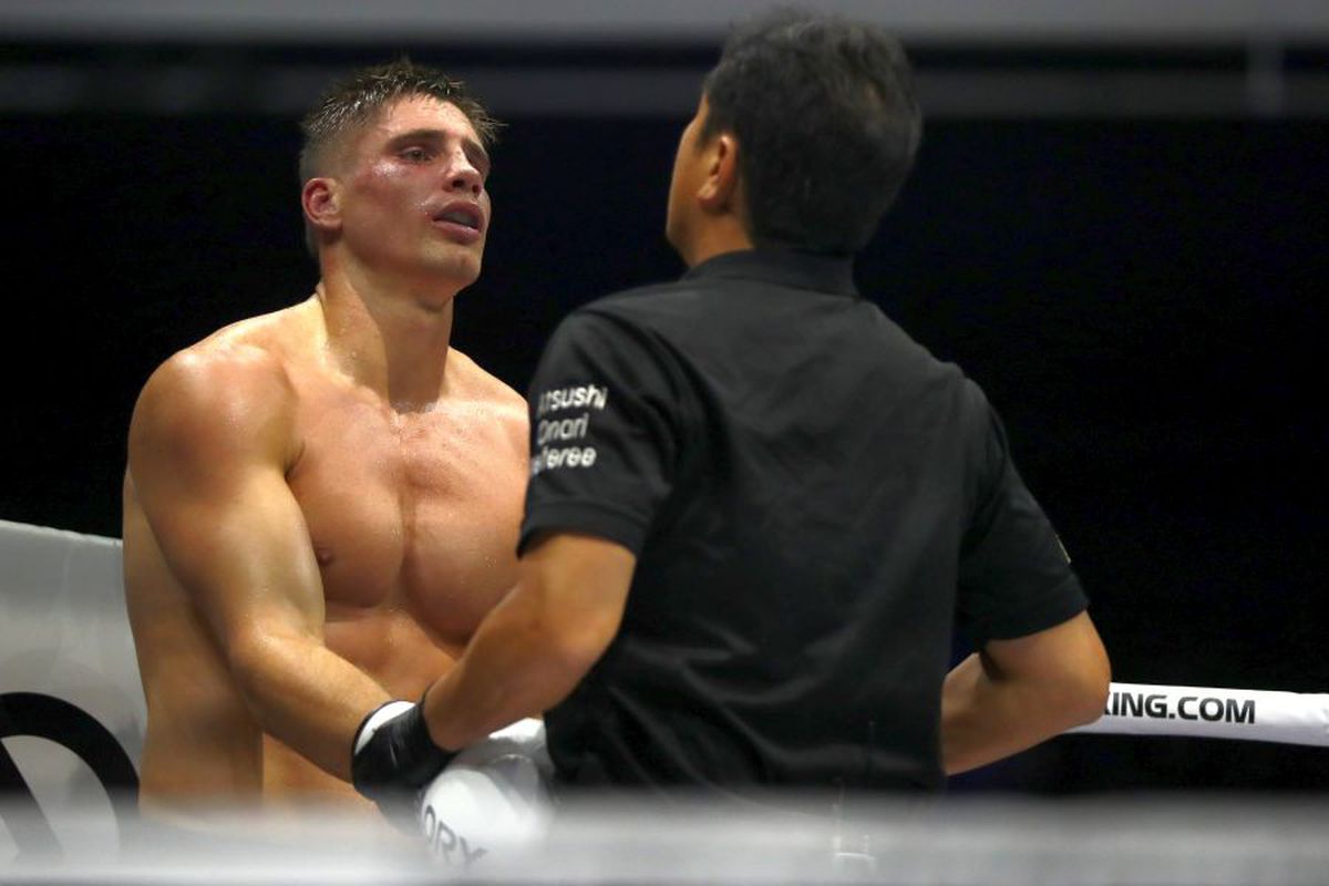 BADRI HARI - RICO VERHOEVEN // Meci dramatic în Olanda! Badr Hari era la câteva minute de victorie, dar s-a accidentat și a abandonat