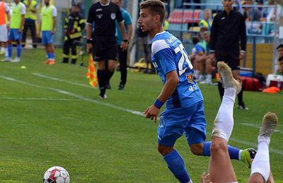 VIDEO Robert Ion, fotbalistul atipic! A terminat un liceu de top și s-a înscris la facultate: „E ciudat, dar îmi place matematica” + „Sper să fac pasul spre FCSB”