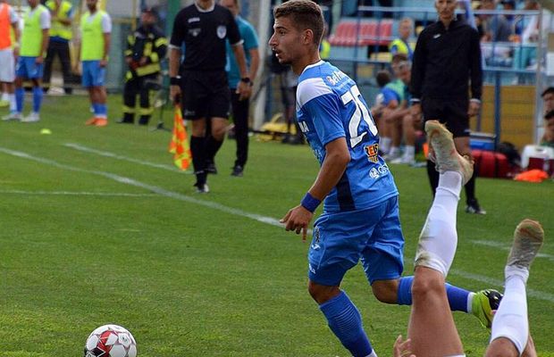 VIDEO Robert Ion, fotbalistul atipic! A terminat un liceu de top și s-a înscris la facultate: „E ciudat, dar îmi place matematica” + „Sper să fac pasul spre FCSB”